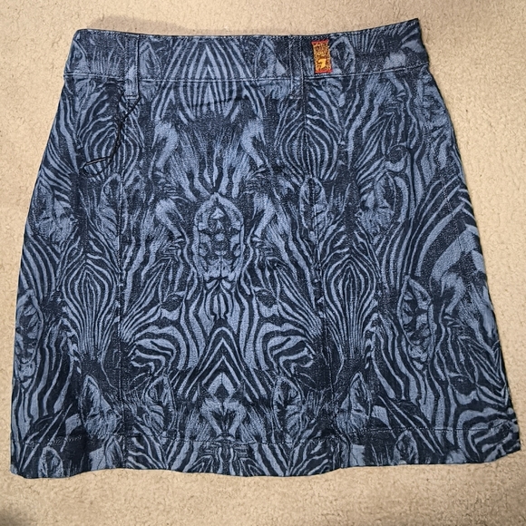 7 For All Mankind Zebra Print Button Front Mini Denim Skirt Size 26 - Picture 4 of 13